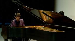 O pianista Jordan Alexander, vencedor da primeira edição do concurso [Divulgação]
