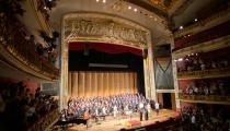 Coral Paulistano é aplaudido no Theatro Municipal de São Paulo (Revista CONCERTO)