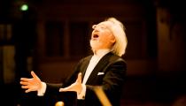 O maestro Masaaki Suzuki [Divulgação/Marco Borgreve]