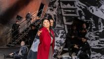 Eiko Senda e Leonardo Neiva em cena de 'Dia de paz' [Divulgação/Larissa Paz]