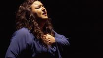 Kismara Pezzati em cena de 'Femina' [Reprodução]
