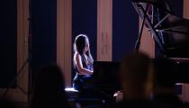 A pianista Ingrid Uemura durante a prova semifinal na Sala São Paulo [Divulgação]