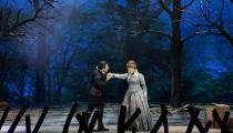 Atalla Ayan e Aylin Pérez em cena de 'Don Carlo', de Verdi [Divulgação/Larissa Paz]