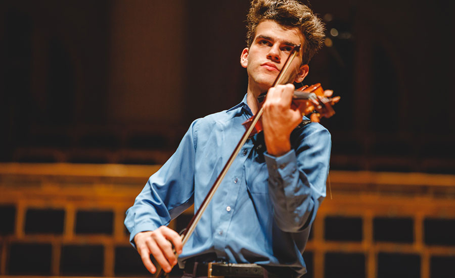 Guido Sant’Anna em ação no ano passado, na Sala São Paulo (divulgação, Cauê Diniz)