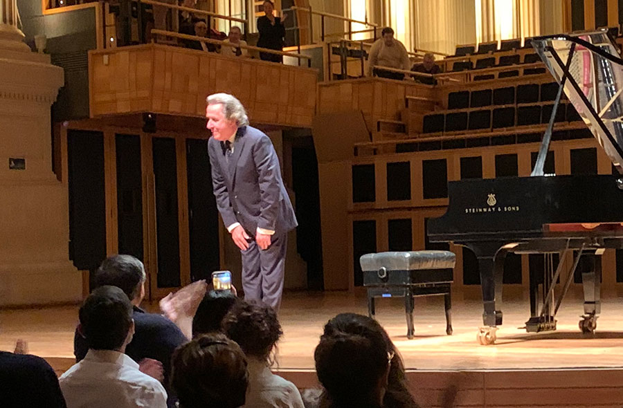 Rudolf Buchbinder é aplaudido na Sala São Paulo (Revista CONCERTO)